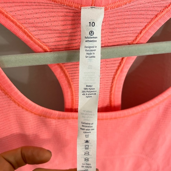 Lululemon Size 10 Racerback Tank - Picture 3 of 3